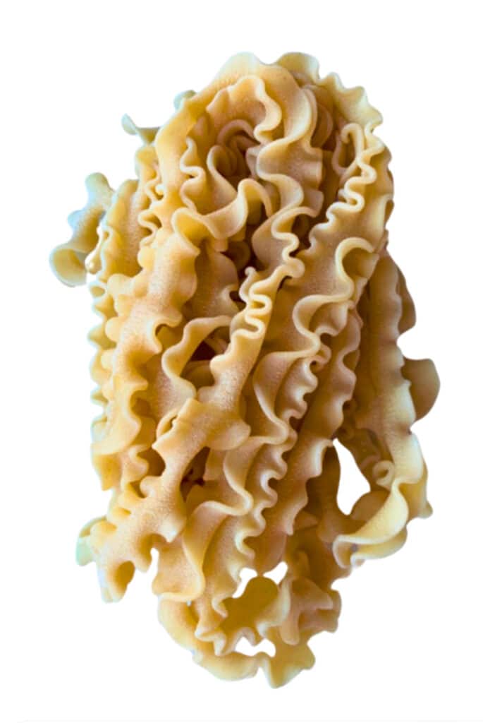 Sourdough mafaldine pasta by VEDE, bronze-extruded with ruffled edges and frozen fresh for chefs and caterers.