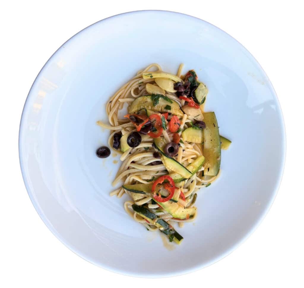 Vede Fresh linguine tossed with fresh seasonal vegetables in olive oil